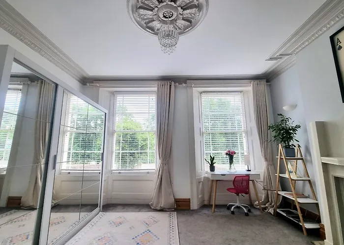 Entire Apartment By City Centre & Harbourside